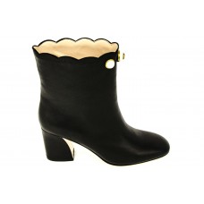 Женские кожаные сапоги Gucci черные