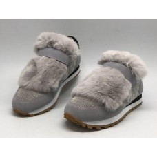 Женские осенние замшевые кроссовки Brunello Cucinelli серые с отделкой из меха