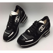 Женские замшевые кроссовки Chanel EX Sport черно-белые на каблуке