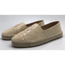 Женские лаковые кожаные эспадрильи Chanel бежевые