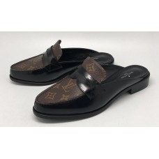 Женские кожаные лоферы Louis Vuitton коричневые с открытой пяткой