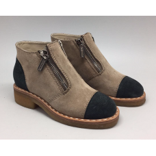 Женские осенние замшевые ботинки Chanel Beige Cruise