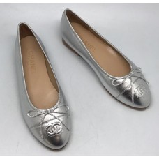 Женские кожаные  брендовые  балетки Chanel Cruise серебристые