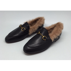 Женские зимние кожаные лоферы Gucci черные с мехом закрытая пятка