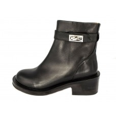Женские сапоги Givenchy